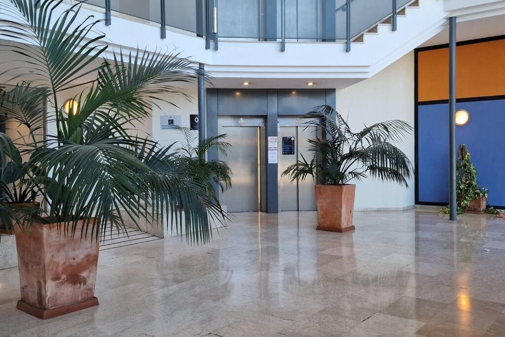 בורמוחוס Apartment With Free Parking And Pool מראה חיצוני תמונה
