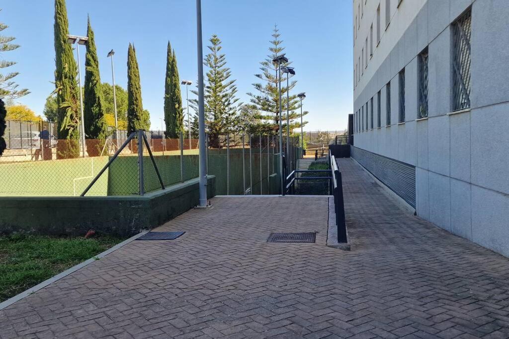 בורמוחוס Apartment With Free Parking And Pool מראה חיצוני תמונה