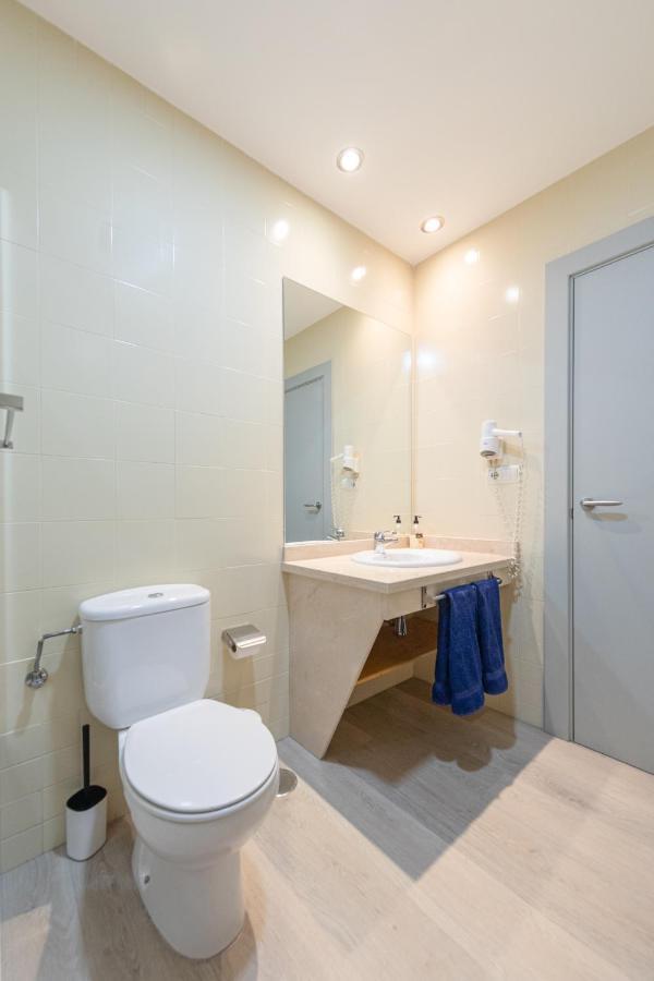 בורמוחוס Apartment With Free Parking And Pool מראה חיצוני תמונה