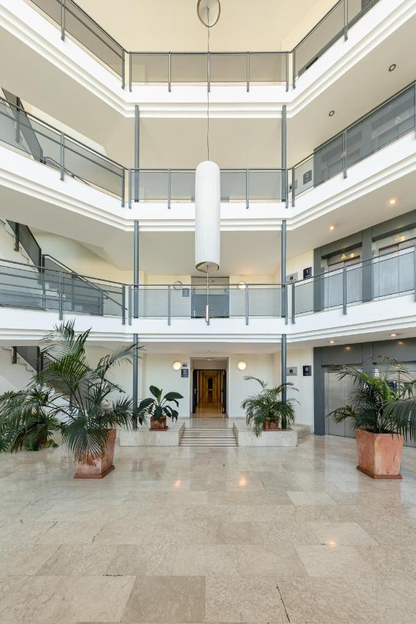 בורמוחוס Apartment With Free Parking And Pool מראה חיצוני תמונה